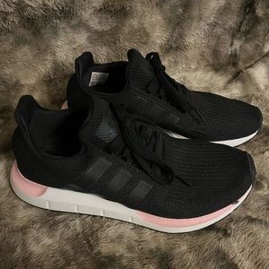 Adidas swift run black/pink